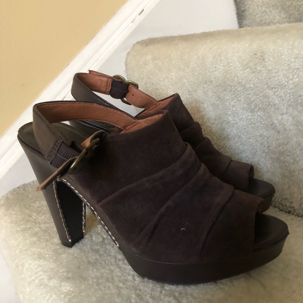 Lucky brand Priya suede sling back heels